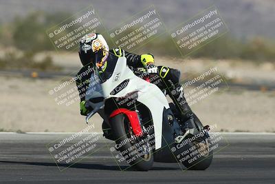 media/Oct-30-2025-Racers Edge (Thu) [[dabbdaf680]]/3-B Group/Session 2 (Turn 14)/